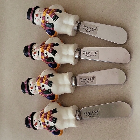 Christmas Snowmen Cooks Club Butter Knives - Picture 8 of 16